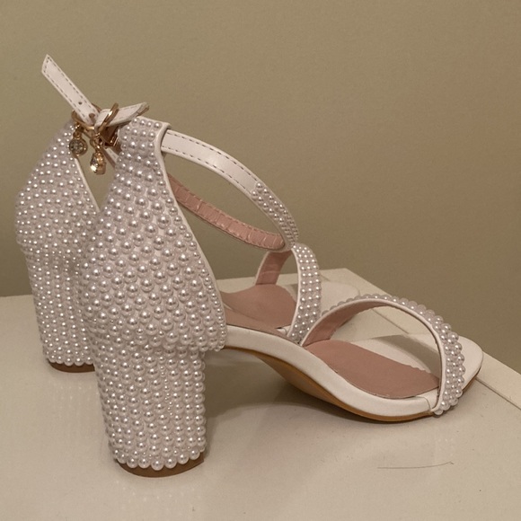 Pearl Block Heel Sandals - Picture 5 of 6